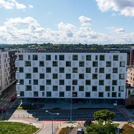 Premium With Parking, Air Condition And Balcony Appartamento