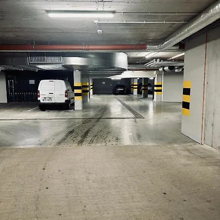 Apartmán Premium With Parking, Air Condition And Balcony